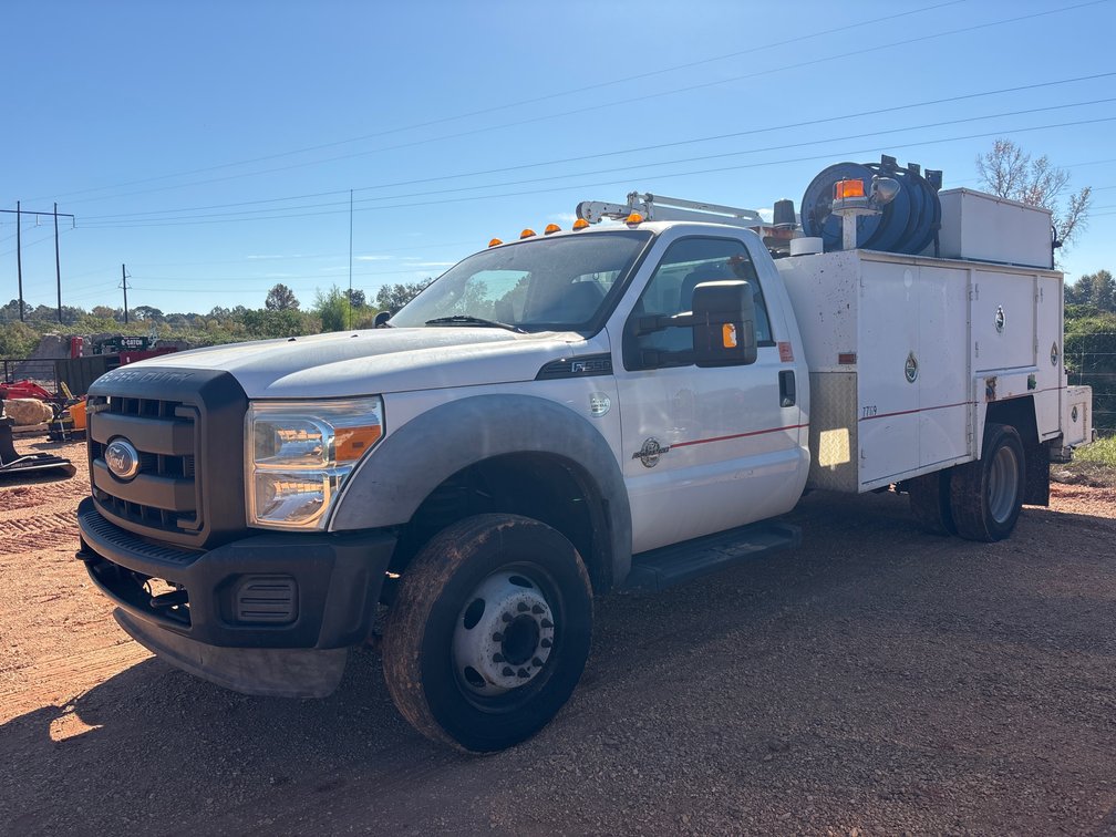 2011 Ford F-550 XL