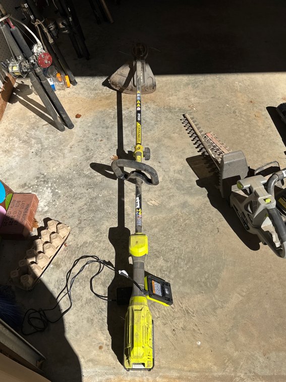 Ryobi 40V weed trimmer w/ battery and charger