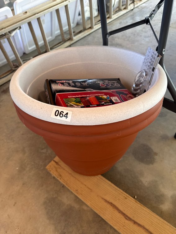 2 large plastic planters & misc