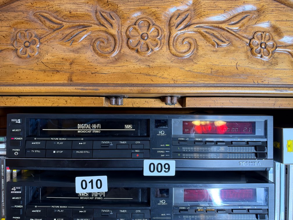 Toshiba VHS broadcast stereo