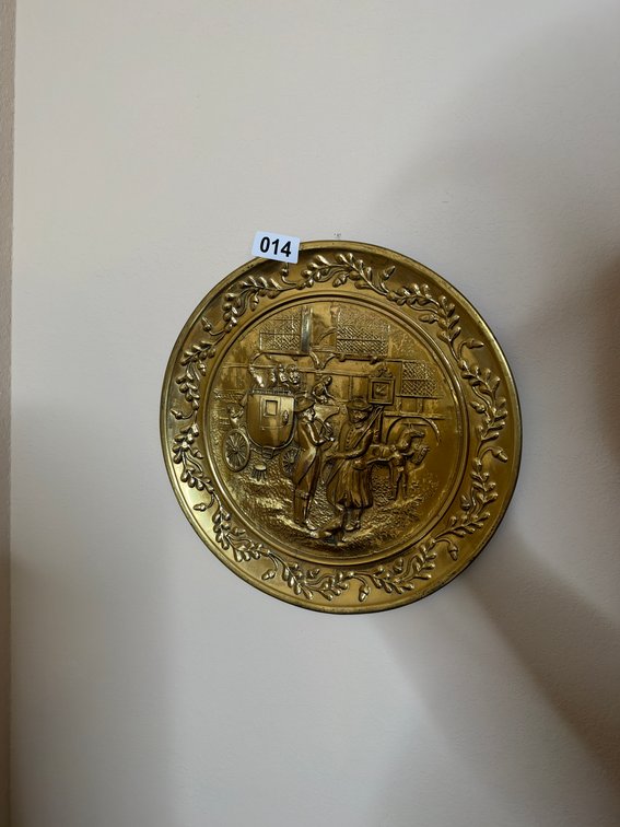 Round gold wall decor
