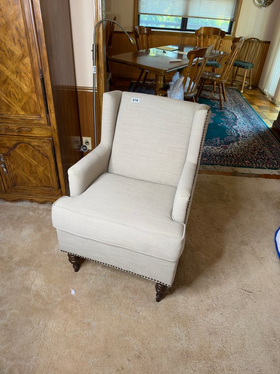 Sitting chair