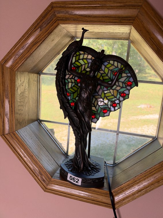 Heavy lamp with Tiffany style accent