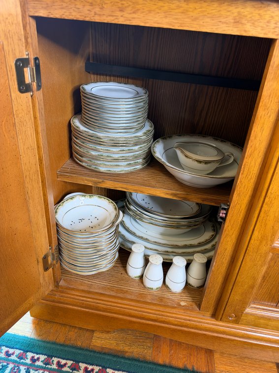 127 piece Noritake set