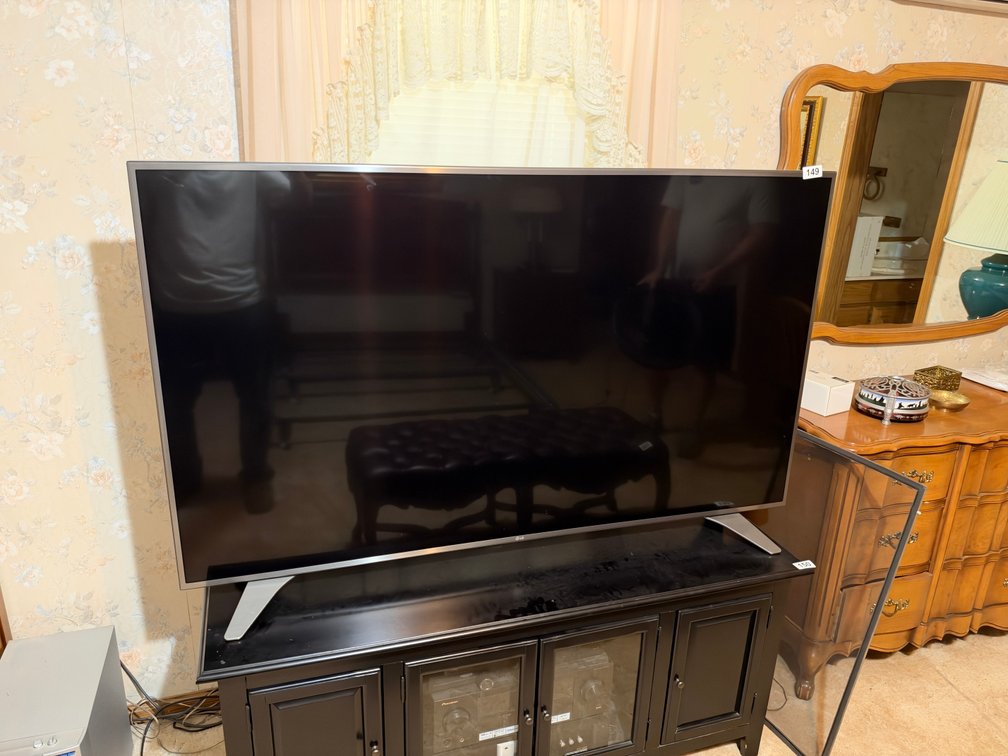 65” LG TV
