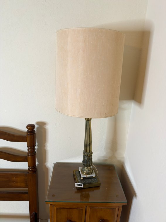 Table lamp