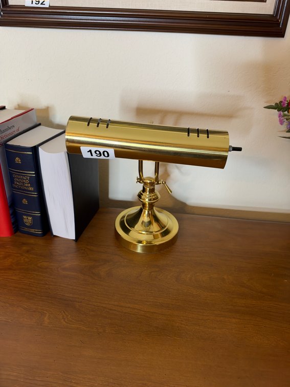 Desk lamp