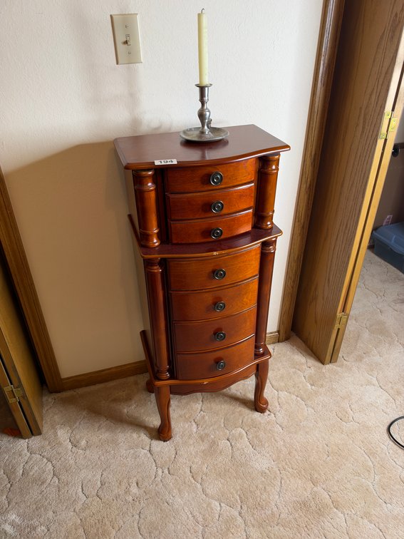 Jewelry chest