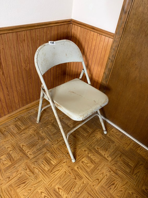Metal folding chair