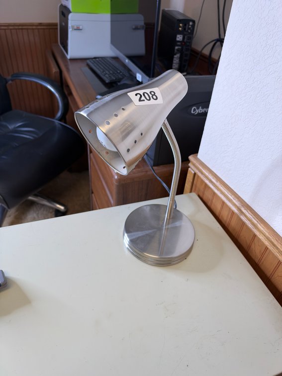 Desk lamp