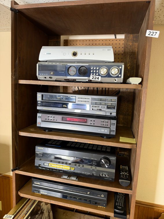 Stereo equipment and speakers