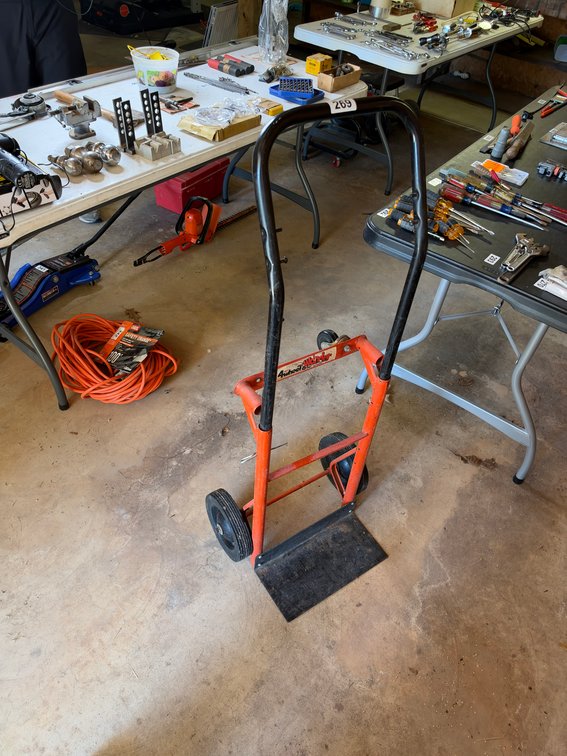 Metal dolly