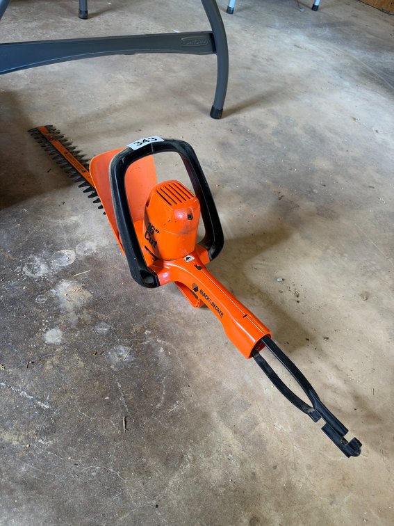 Black and Decker electric hedge trimmer