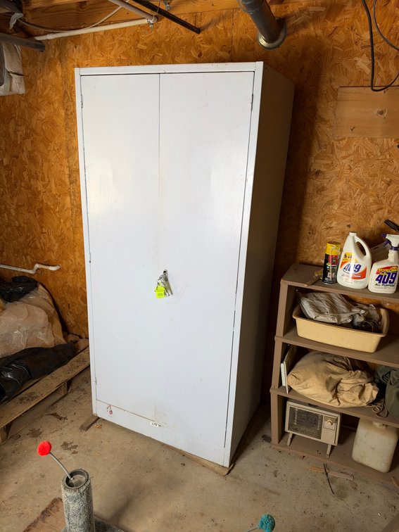 Metal cabinet