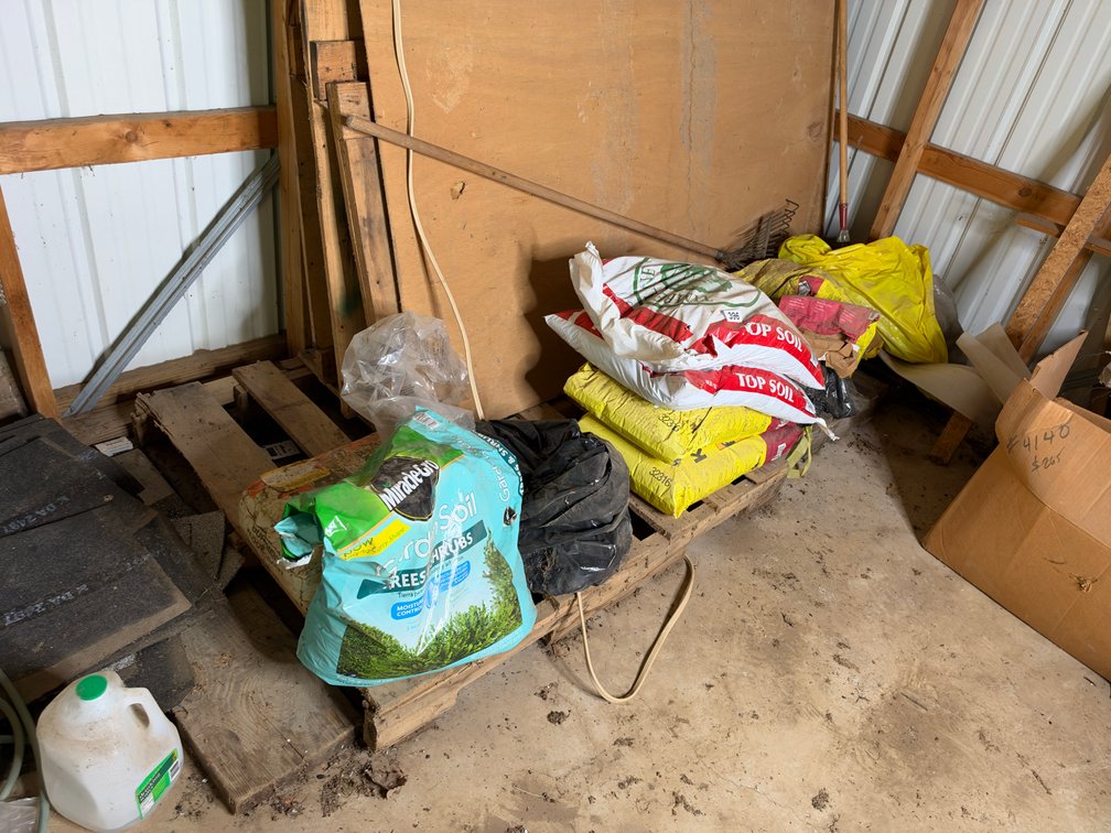 Top soil and granules