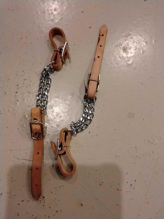 Lot of 2 Curb Chains