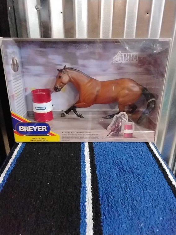 Breyer Horse #7000-477 Scamper Famous Barrel Racer