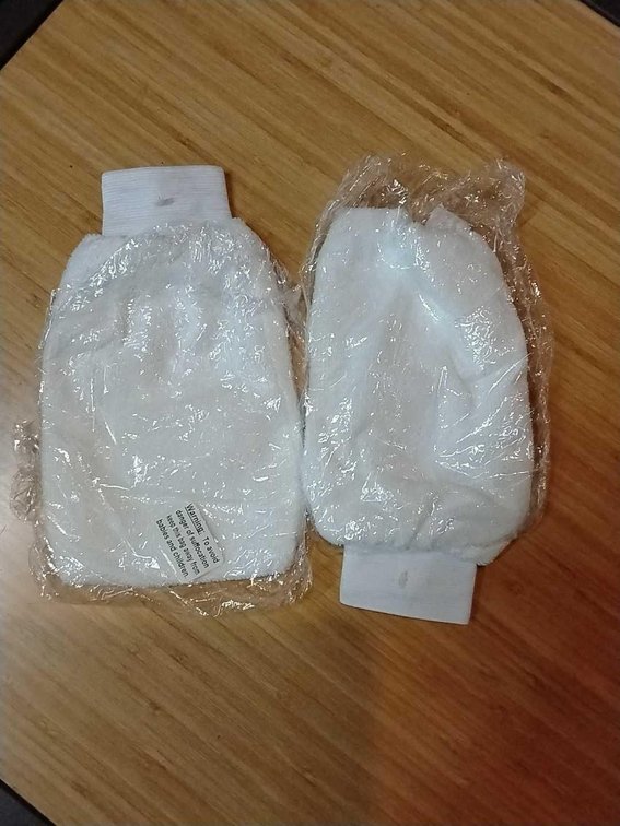 Lot of 2 White Grooming Mits
