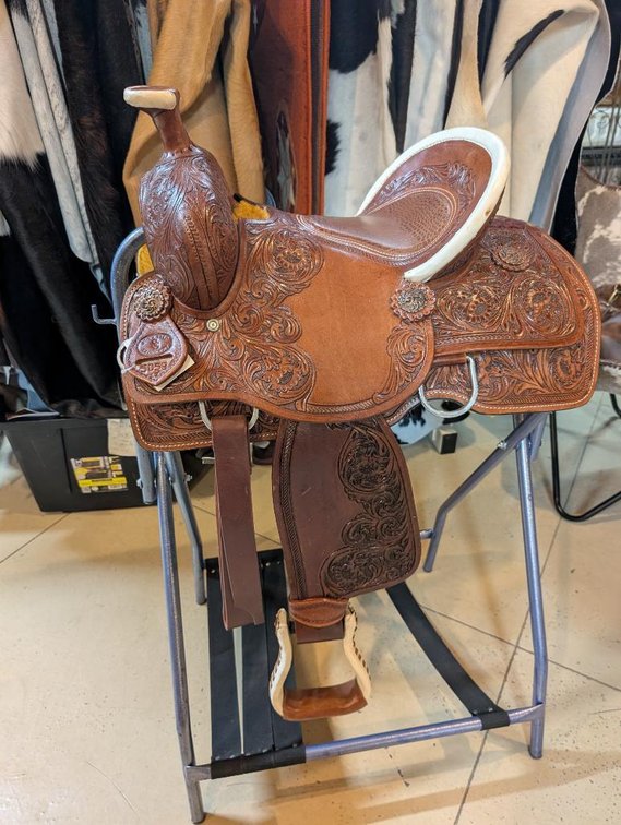 New 13in Stockyard Saddlery Saddle
