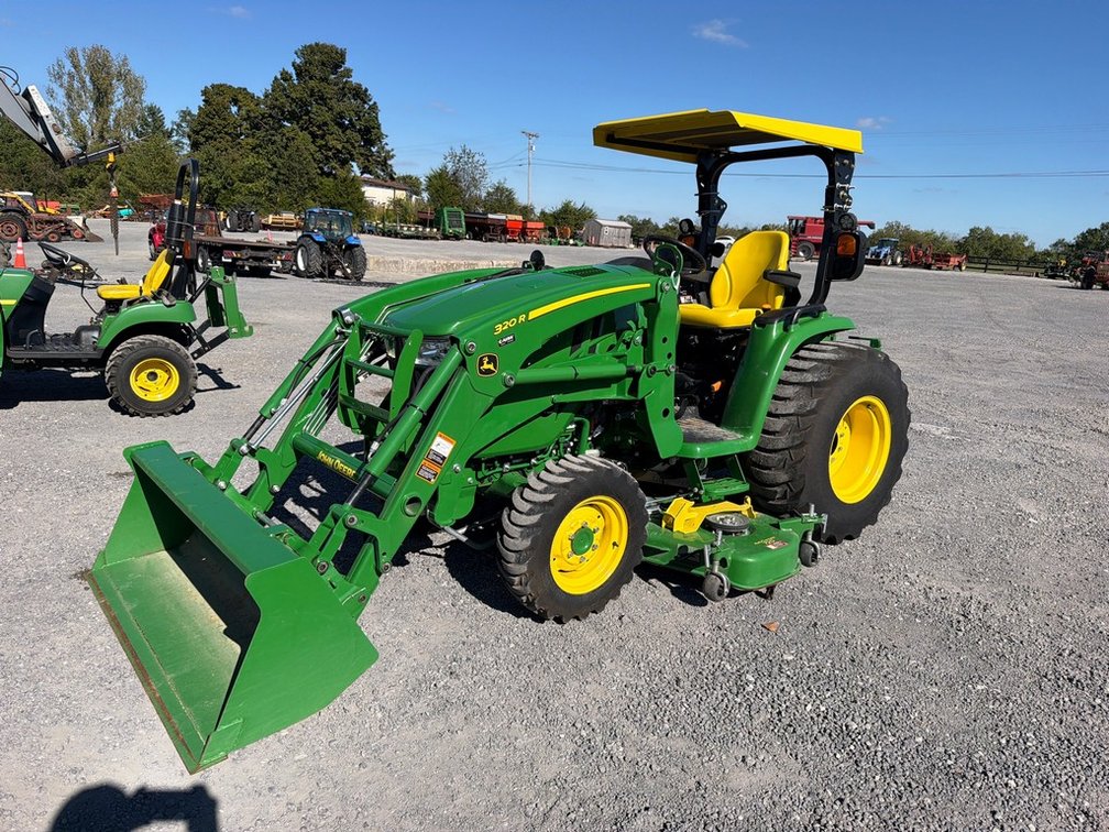JOHN DEERE 3033R TRACTOR W/LOADER