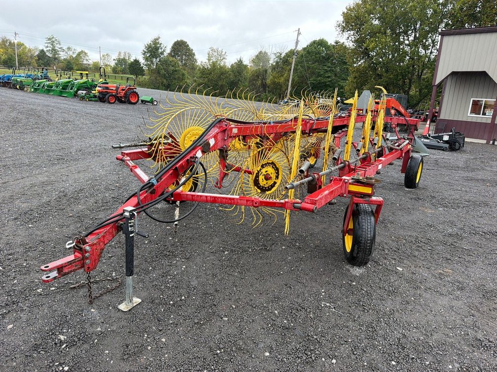NEW HOLLAND HT152 RAKE