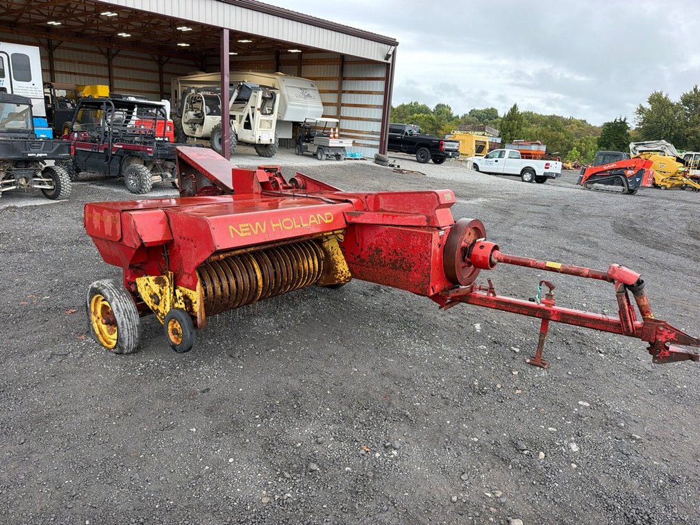 NEW HOLLAND 273 WIRE TIE SQ BALER