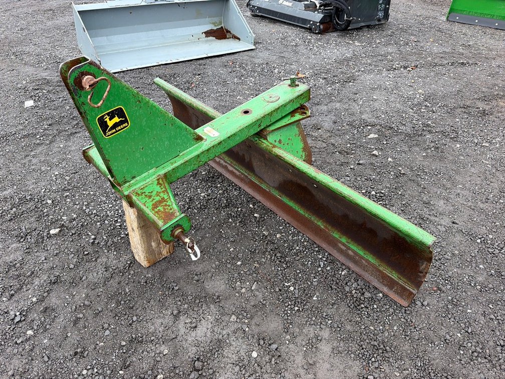 JOHN DEERE 45 3PT GRADER BLADE