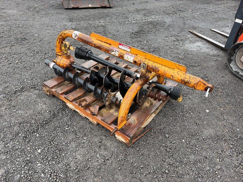 WOODS PHD1160 W/ 2 AUGERS