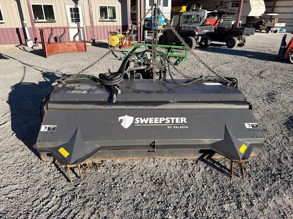 2017 PALADIN 8' BOX BROOM