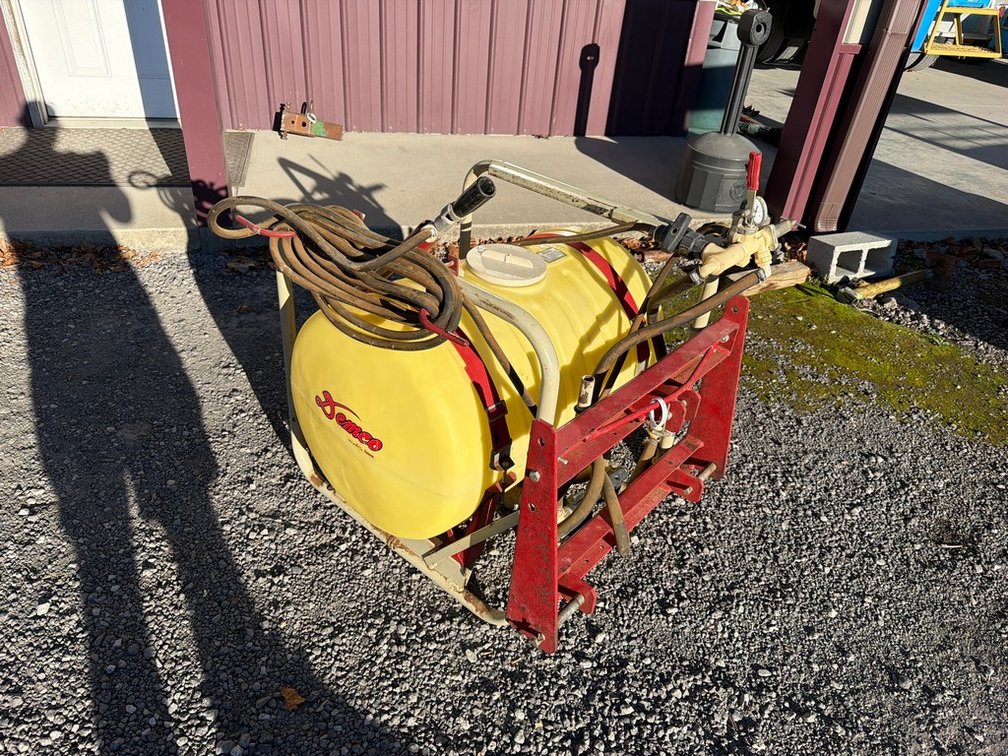 1986 DEMCO 50GAL 3PT SPRAYER