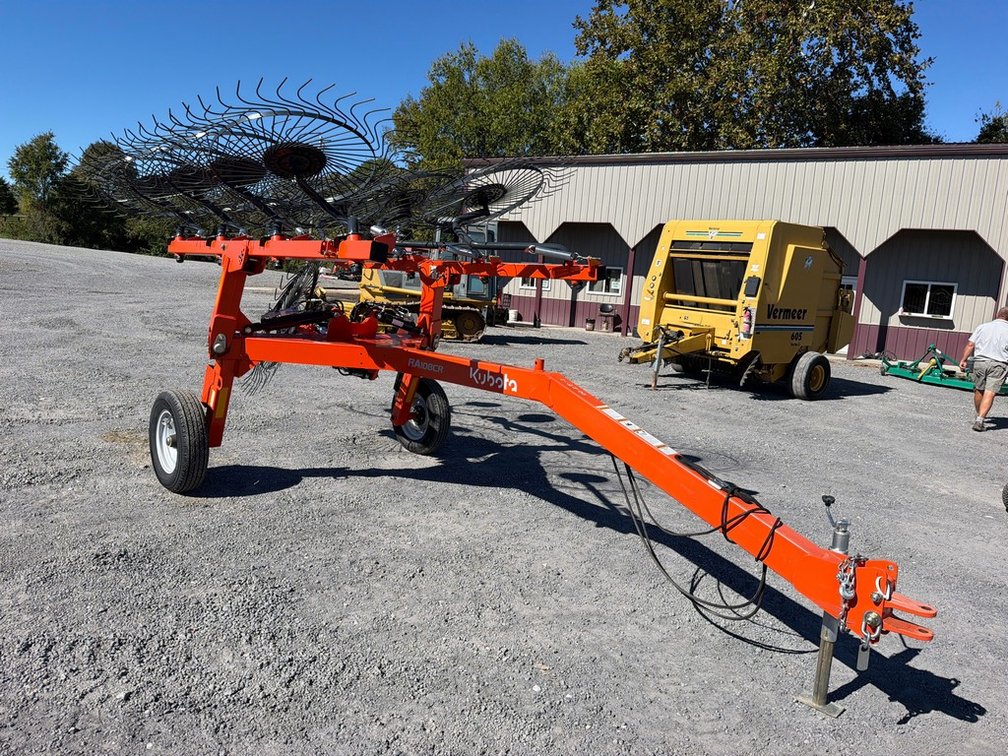 KUBOTA RA108CR SPEED RAKE