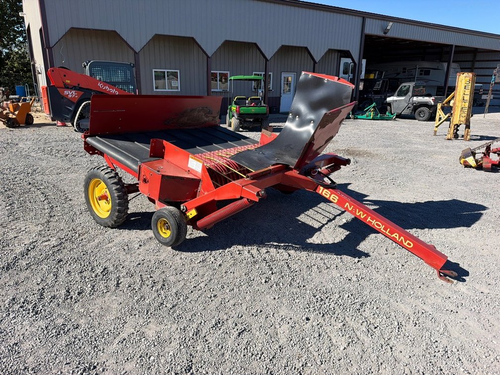 NEW HOLLAND 166 HAY INVERTER