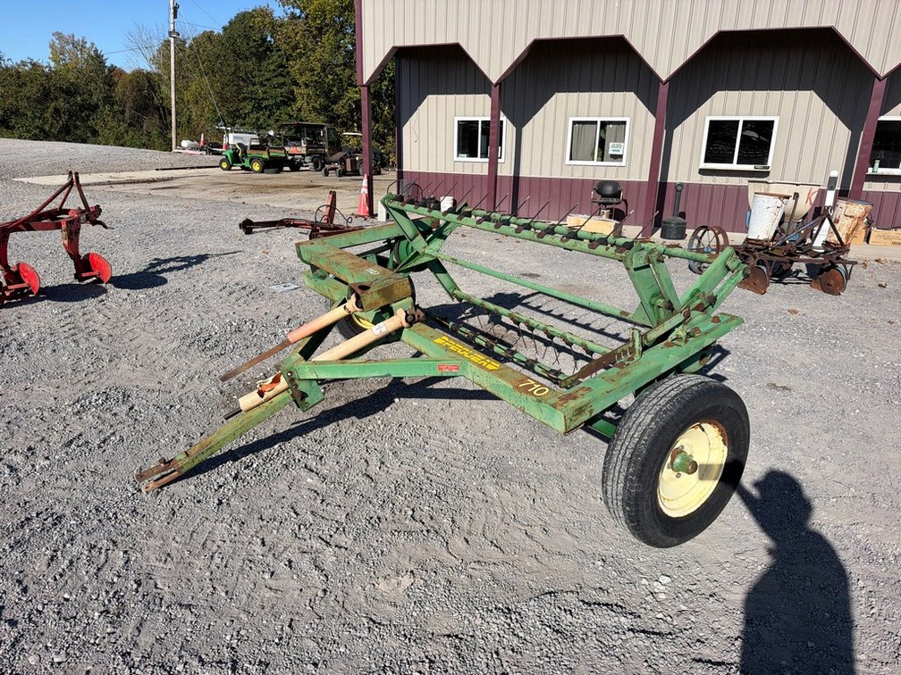 PEQUEA 710 HAY FLUFFER