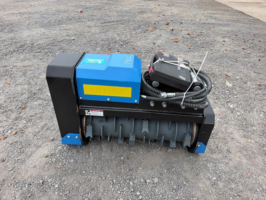 RAYTREE 32" EXCAVATOR MULCHER
