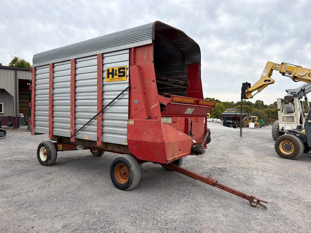 H&S X-L SILAGE WAGON W/J&M GEAR