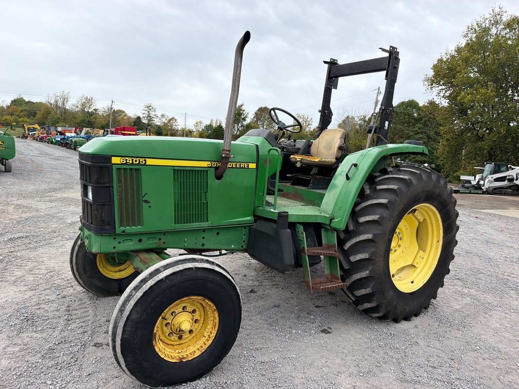 JOHN DEERE 6405 TRACTOR
