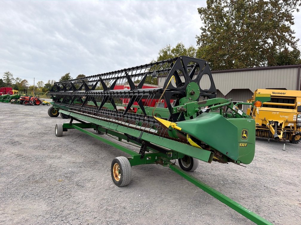 JOHN DEERE 930F GRAIN HEAD