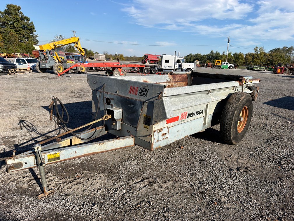 NEW IDEA 3622 MANURE SPREADER