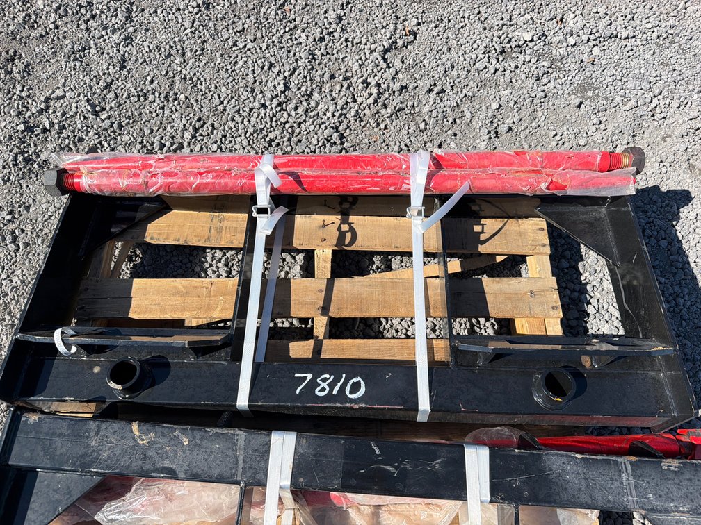 SKIDSTEER DUAL PRONG BALE SPEAR
