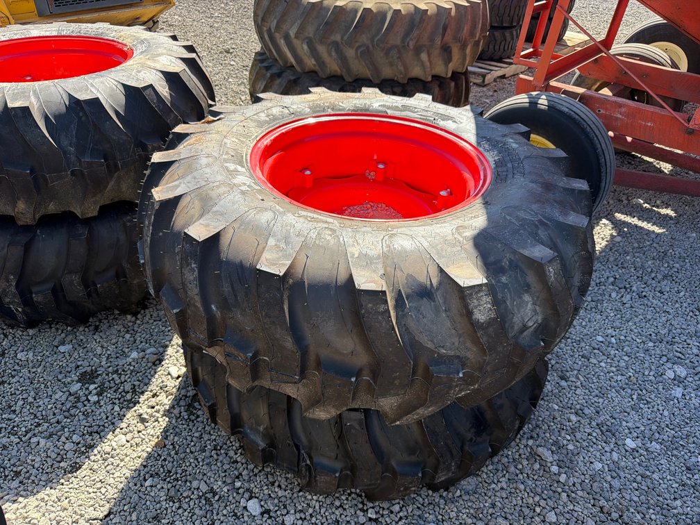 PAIR TITAN R4 TRACTOR TIRES & RIMS