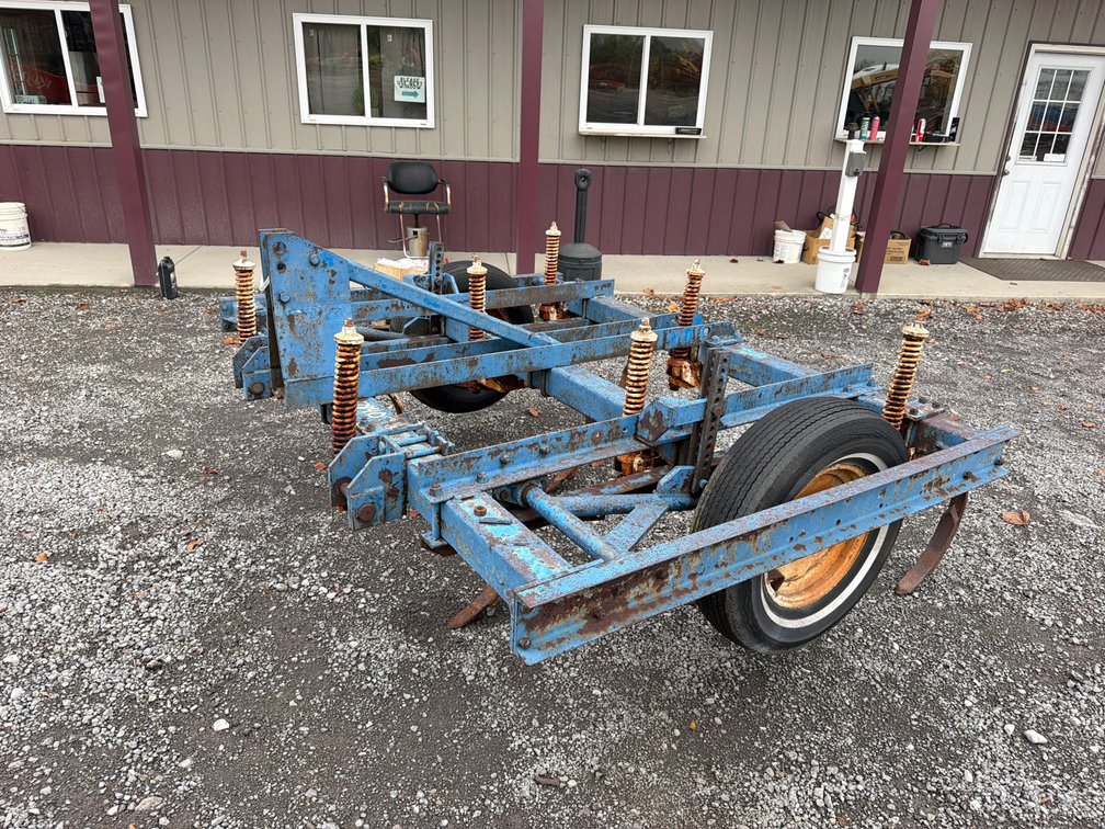 FORD 7 SHANK CHISEL PLOW