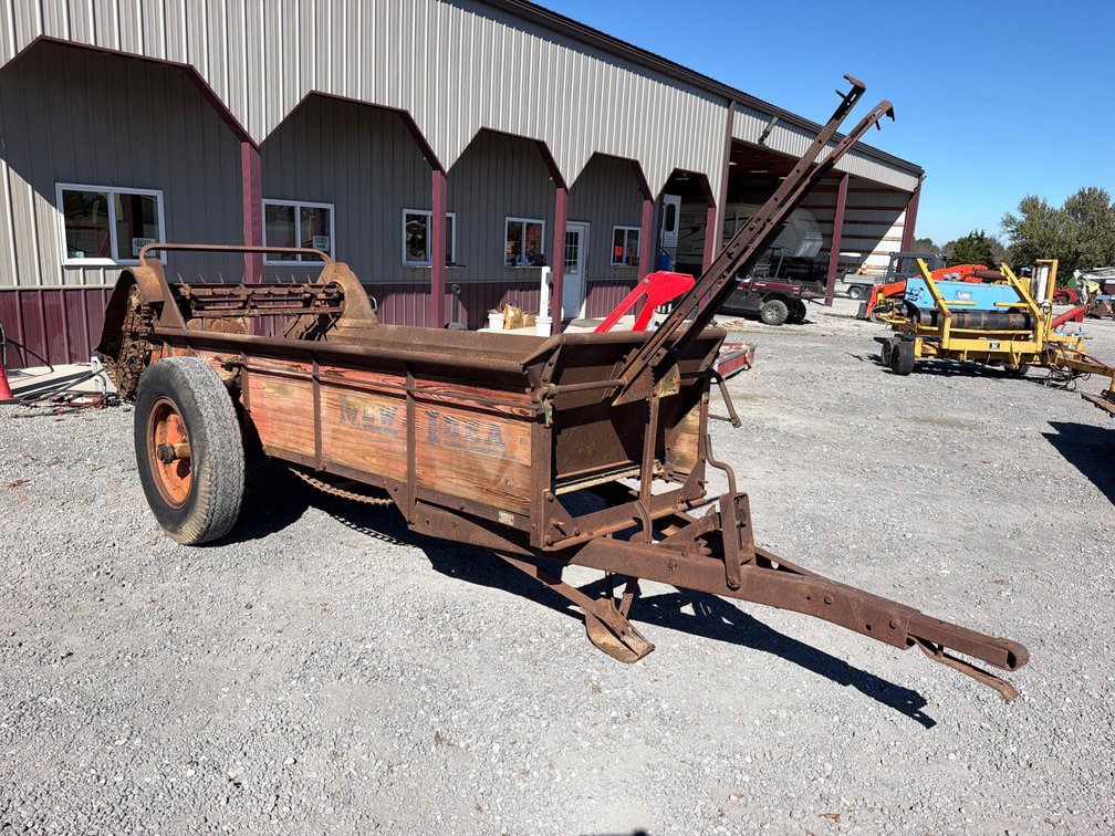 NEW IDEA NO.17 SPREADER