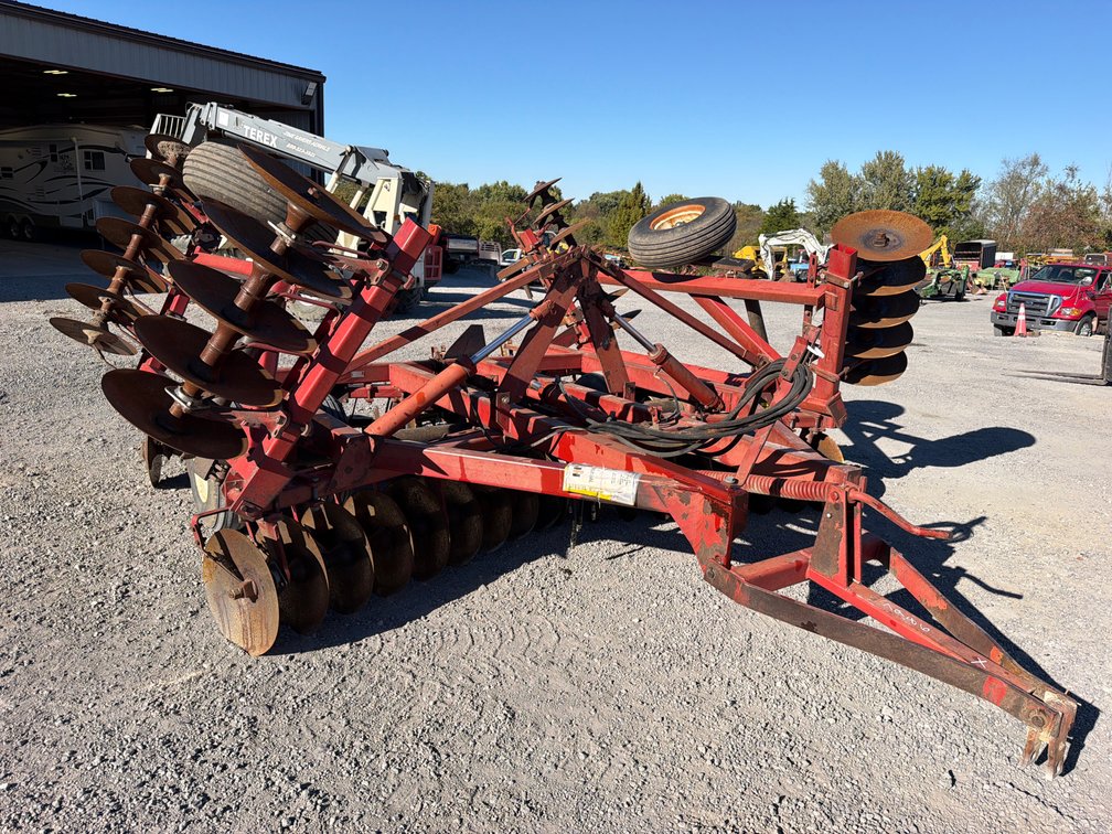 INTERNATIONAL 490 DISC