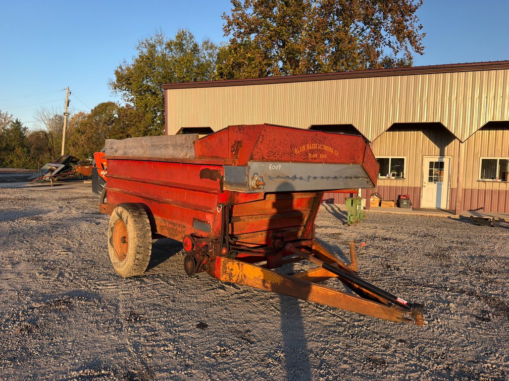 KELLY RYAN FEED CART