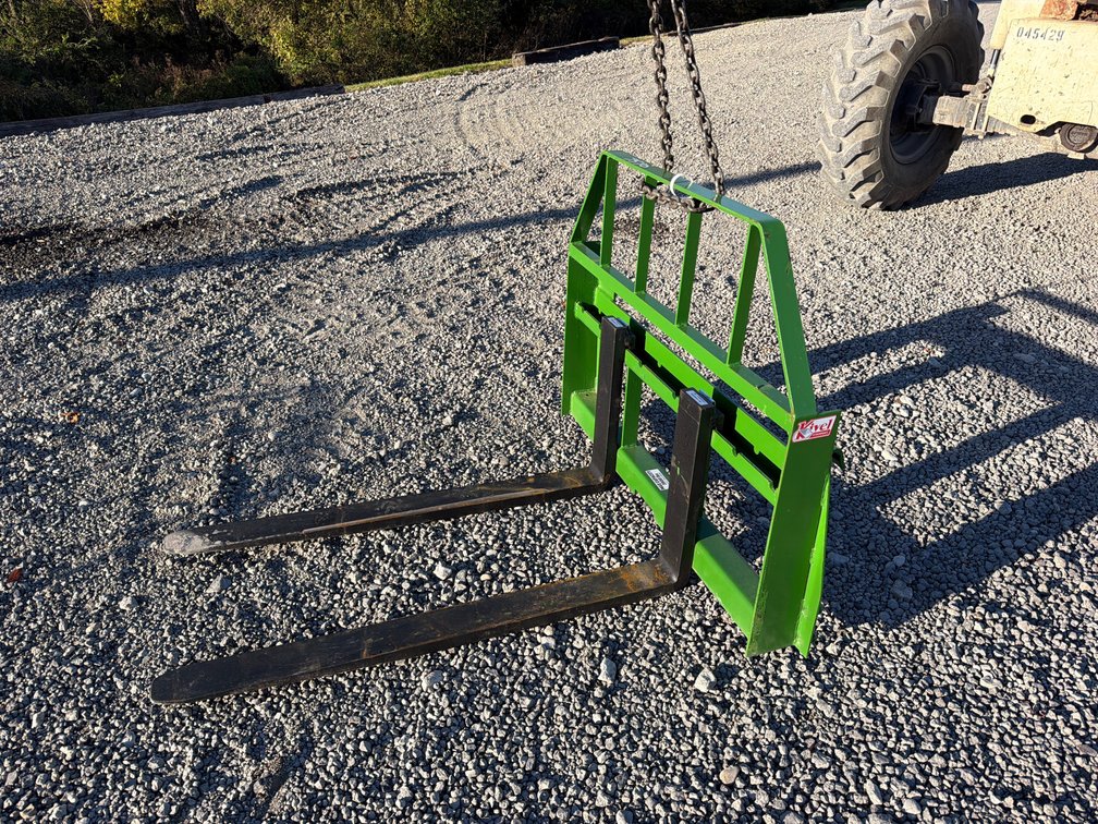KIVEL 48"\uFFFd EURO PALLET FORKS