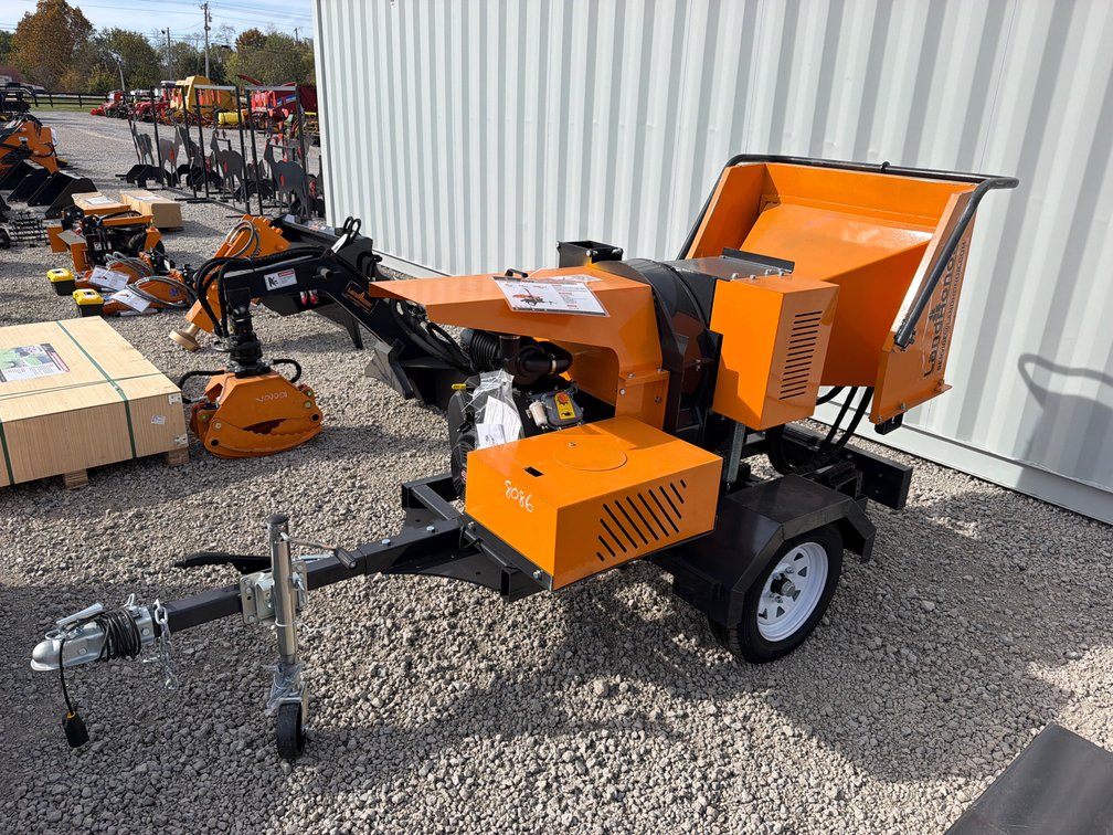 LANDHONOR PULL TYPE WOOD CHIPPER