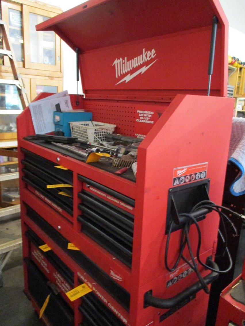 Milwaukee 46" 16 Drawer Steel Storage Cabinet and Chest Combo