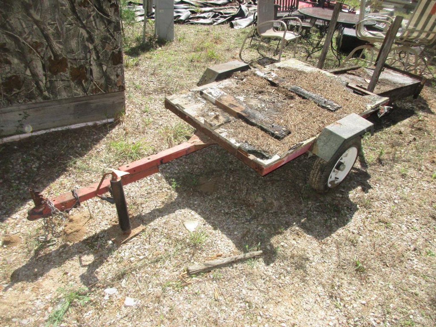 Small Yard Trailer - NO TITLE