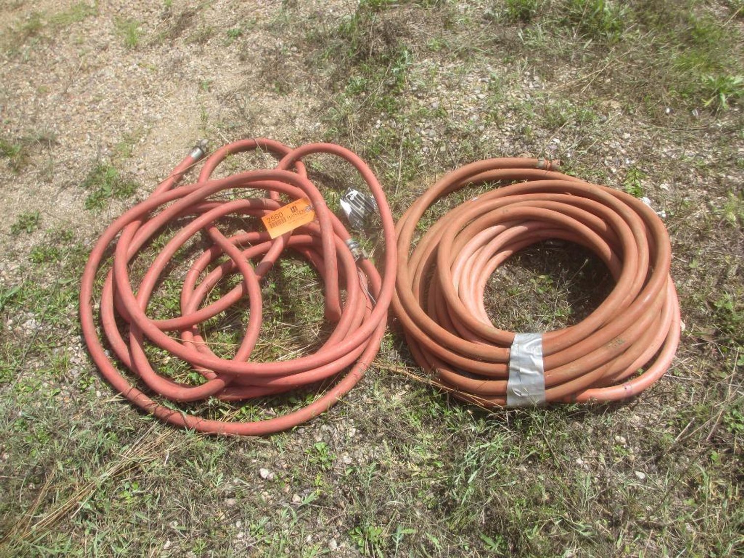 (2) Hoses