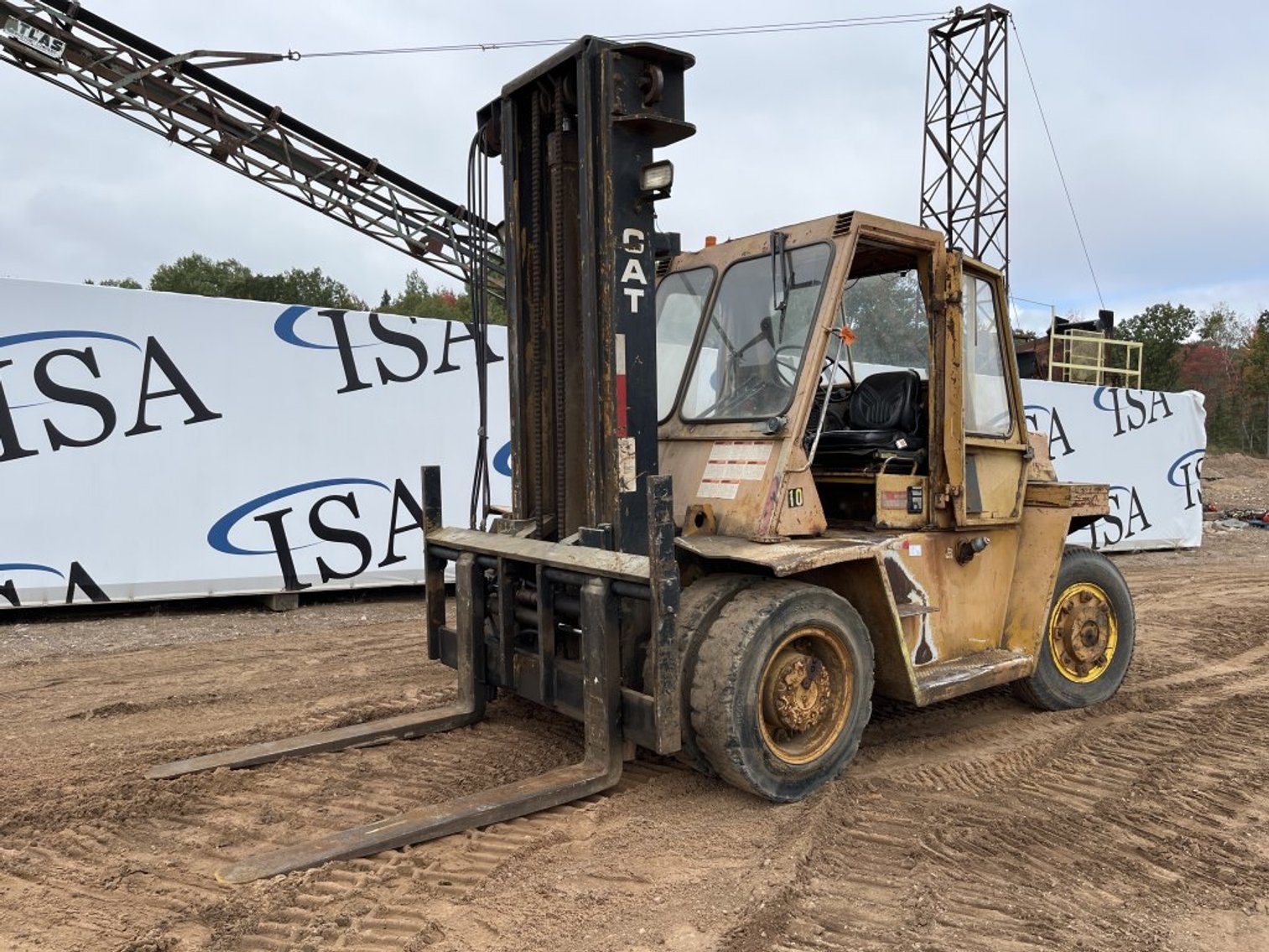 1980 Caterpillar V160B Forklift